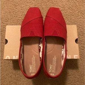 TOMS Slip Ons
